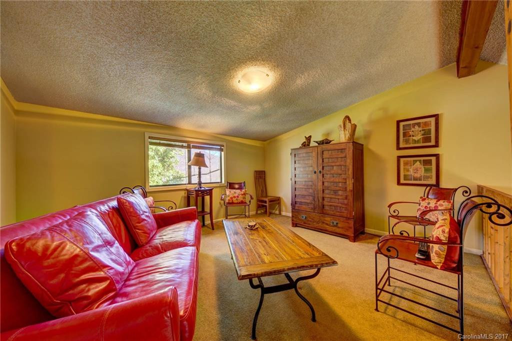 26 Gail Drive - Photo 15