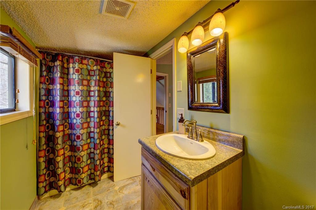26 Gail Drive - Photo 18