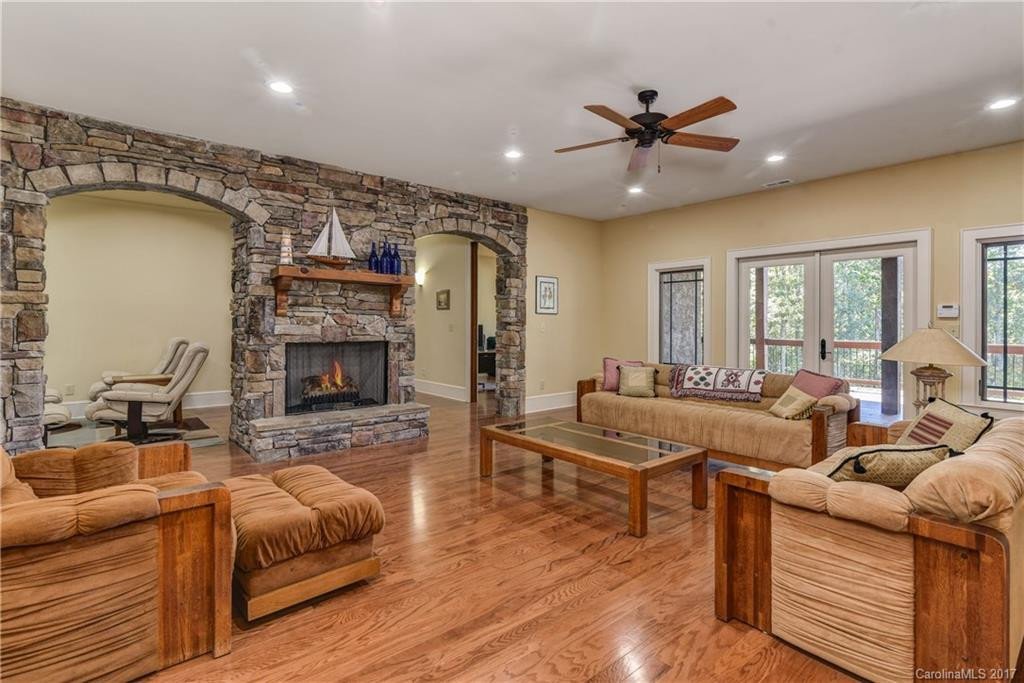 131 Hollybrook Drive - Photo 12