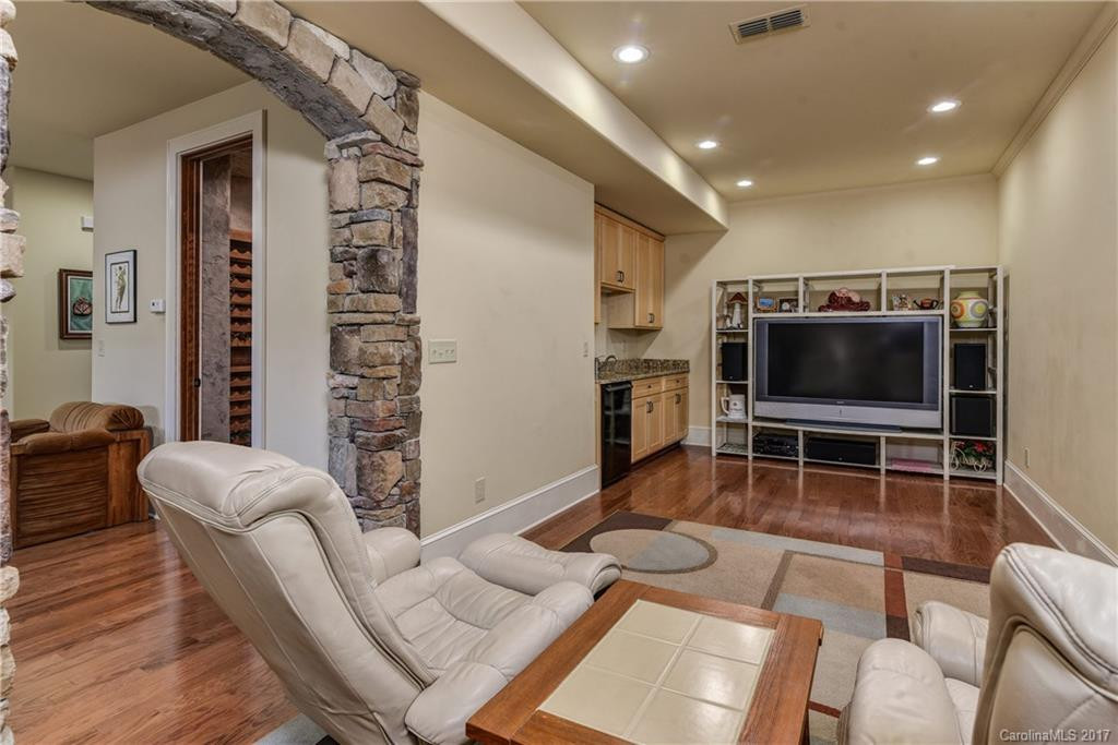 131 Hollybrook Drive - Photo 13