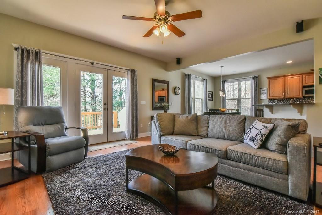 112 Mountain Drive - Photo 4