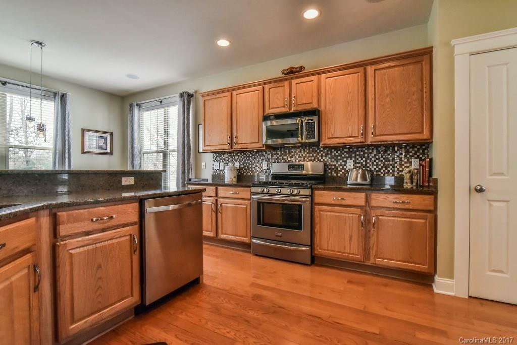 112 Mountain Drive - Photo 7