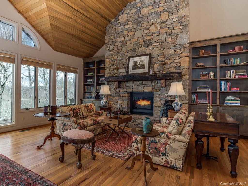 536 Hagen Drive - Photo 3