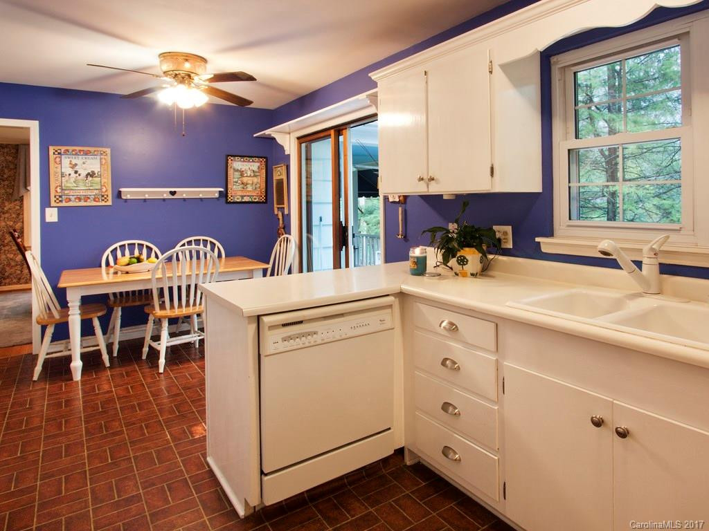 11 Browntown Road - Photo 6