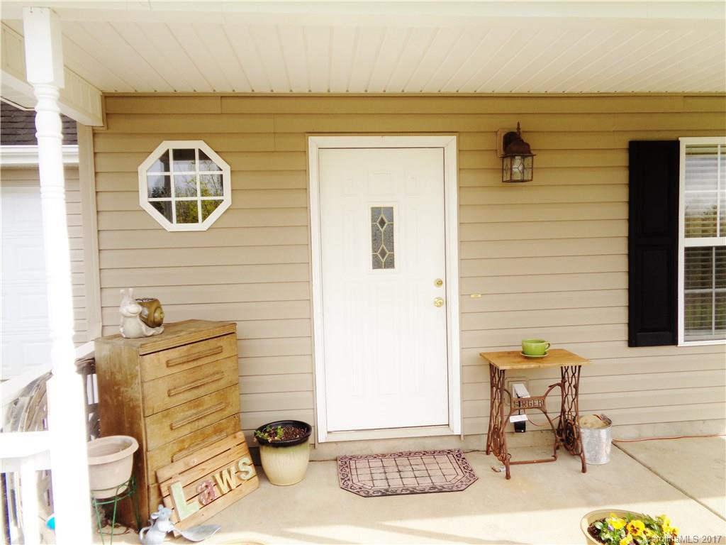 17 Worthington Lane - Photo 2