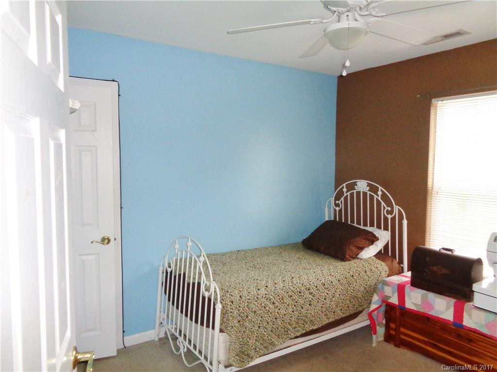17 Worthington Lane - Photo 13