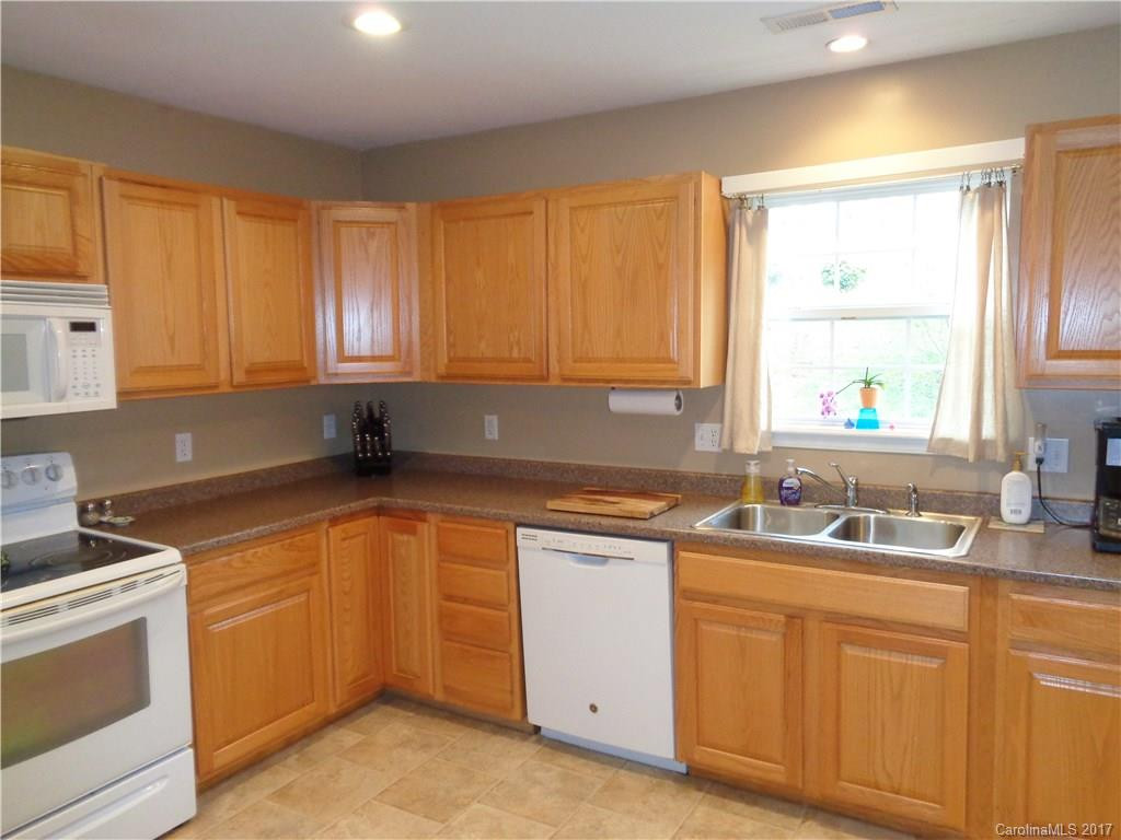 17 Worthington Lane - Photo 5