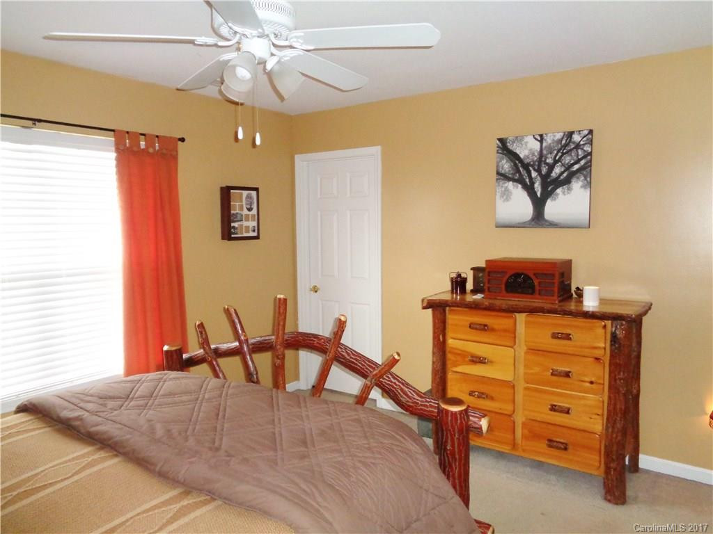 17 Worthington Lane - Photo 9