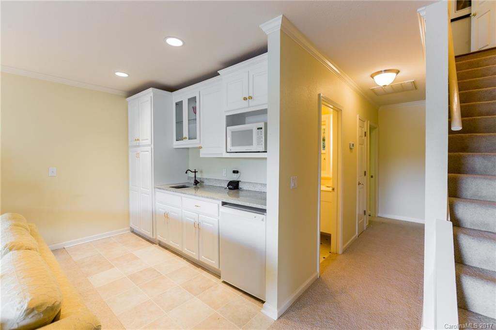 197 Hawthorne Drive - Photo 20