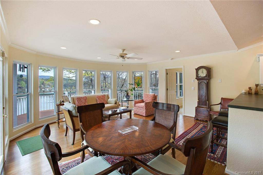 197 Hawthorne Drive - Photo 7