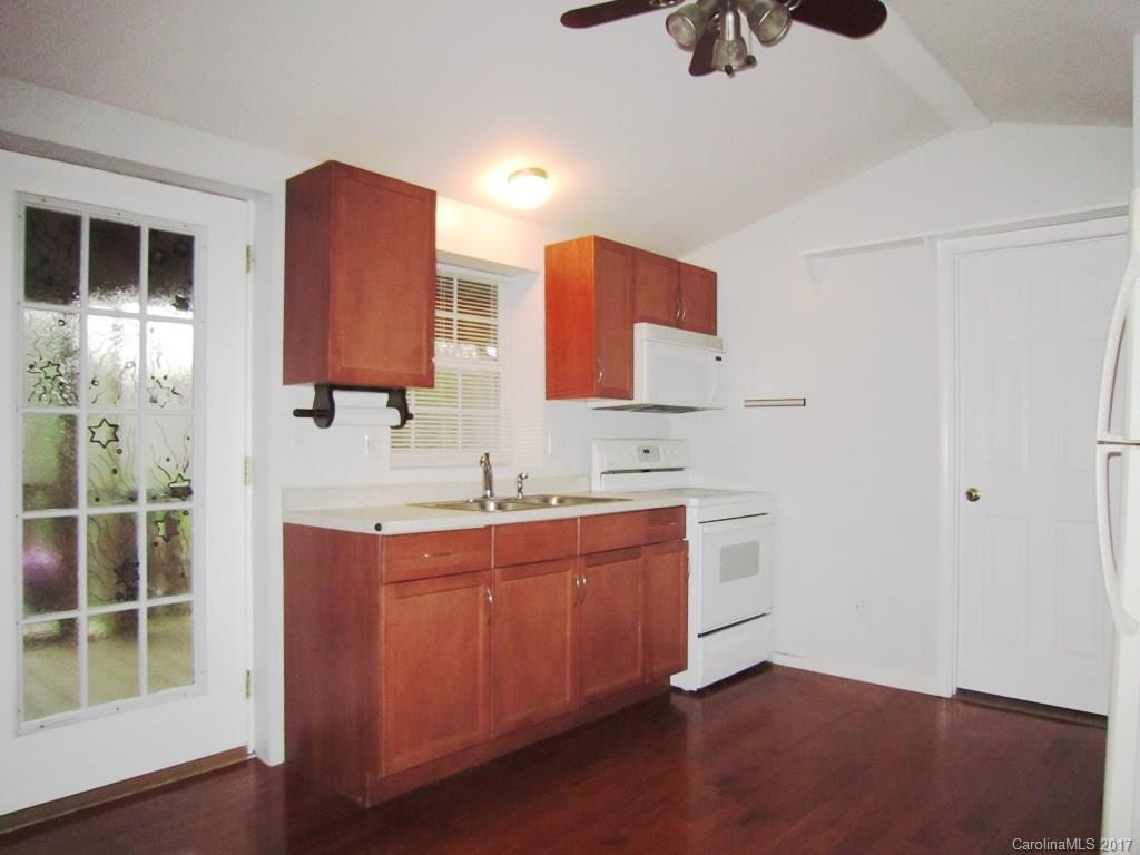 125 Wellington Street - Photo 21