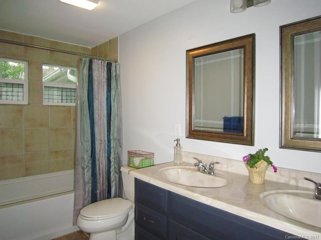 125 Wellington Street - Photo 8