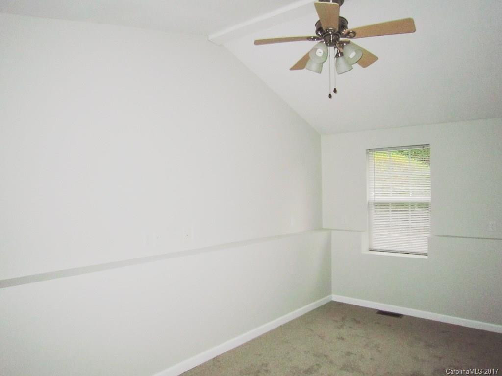 125 Wellington Street - Photo 10