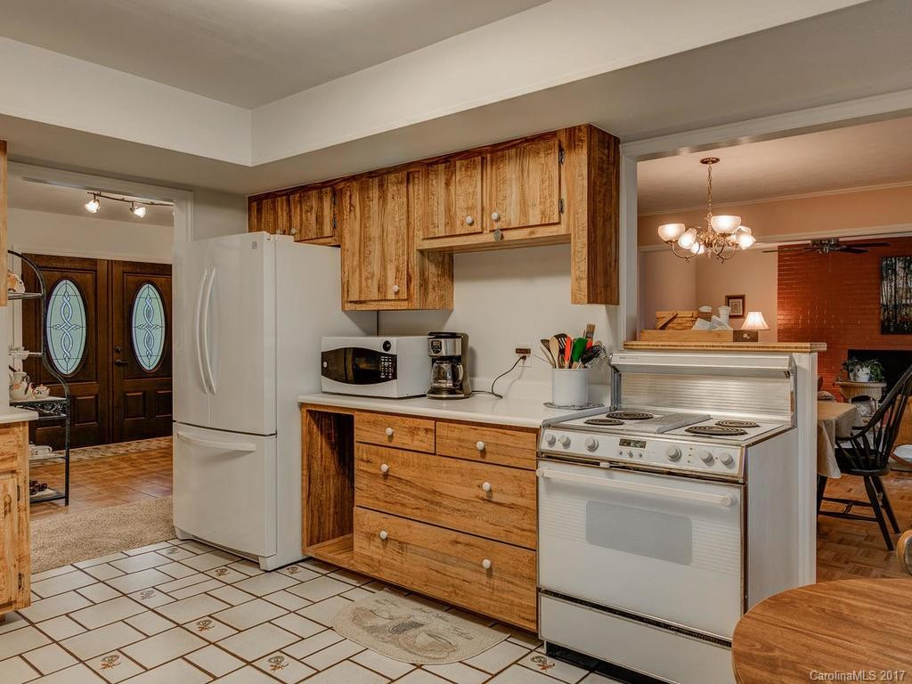 118 Troy Hill Drive - Photo 8