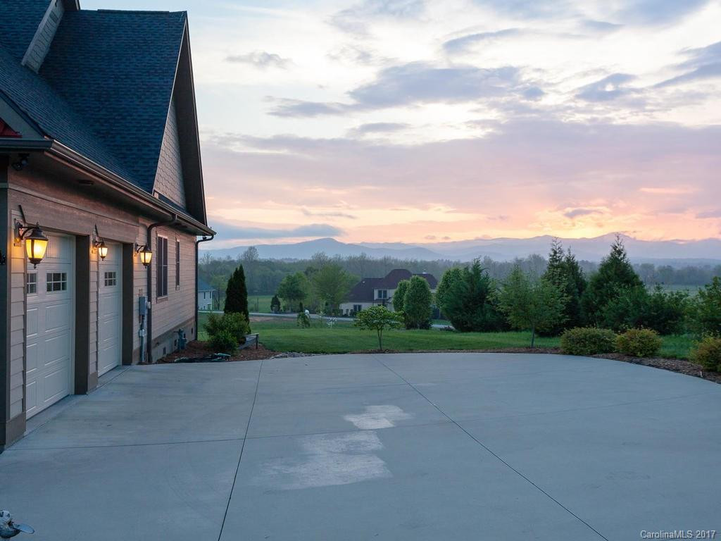 29 Majestic View Court #28 - Photo 2