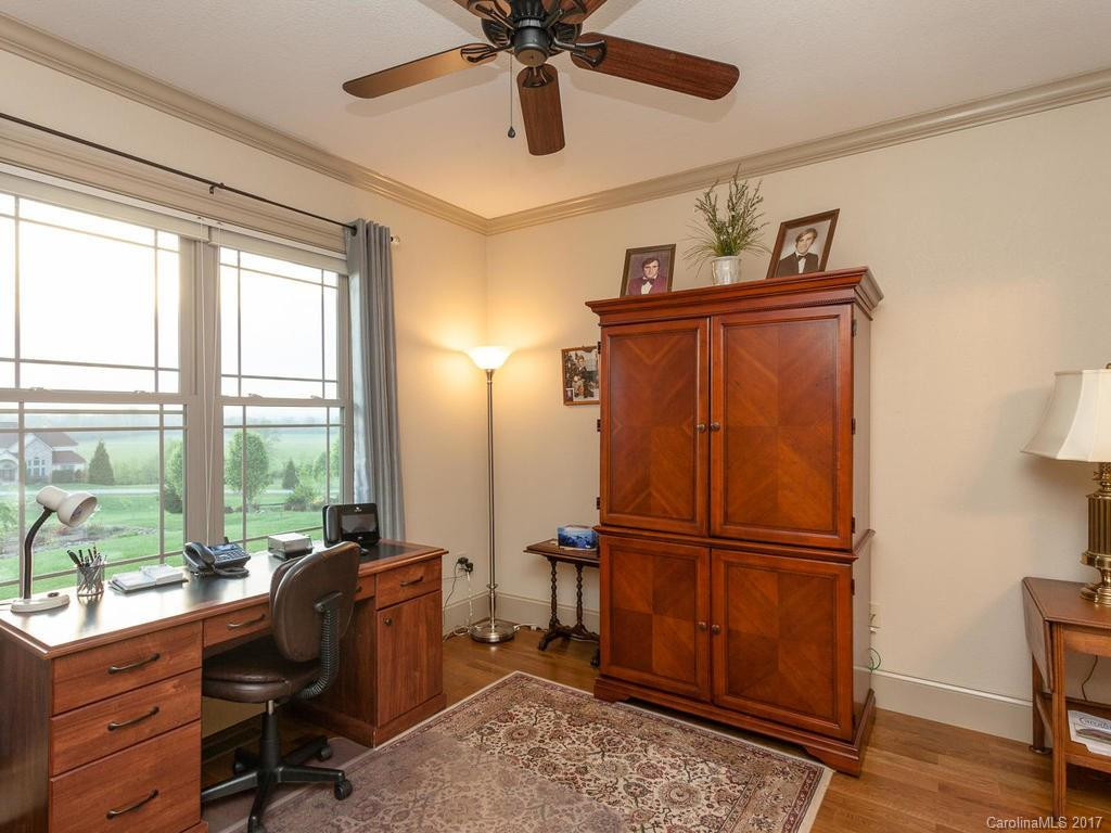 29 Majestic View Court #28 - Photo 18