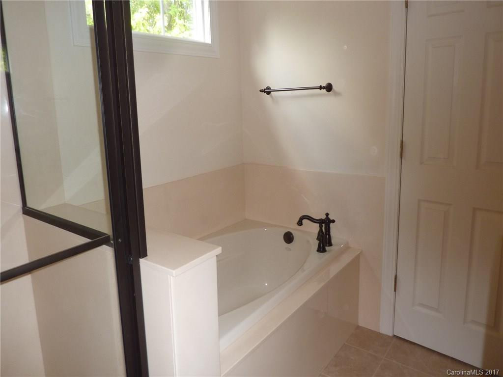 1739 Linden Grove Court - Photo 12