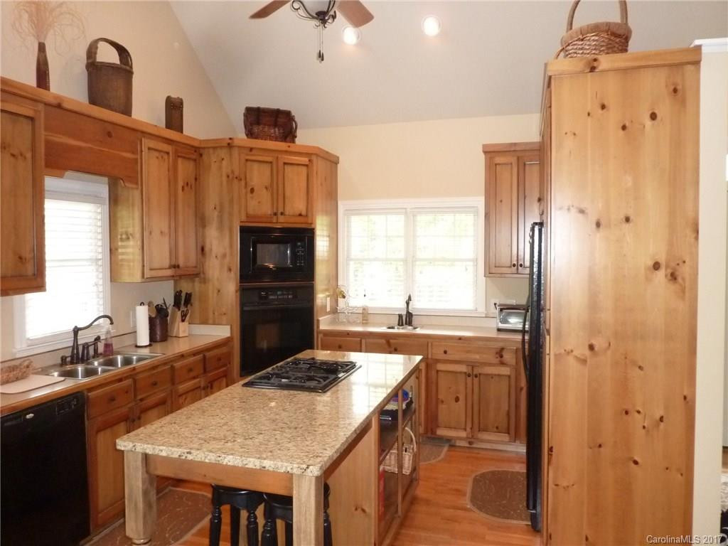 1739 Linden Grove Court - Photo 7