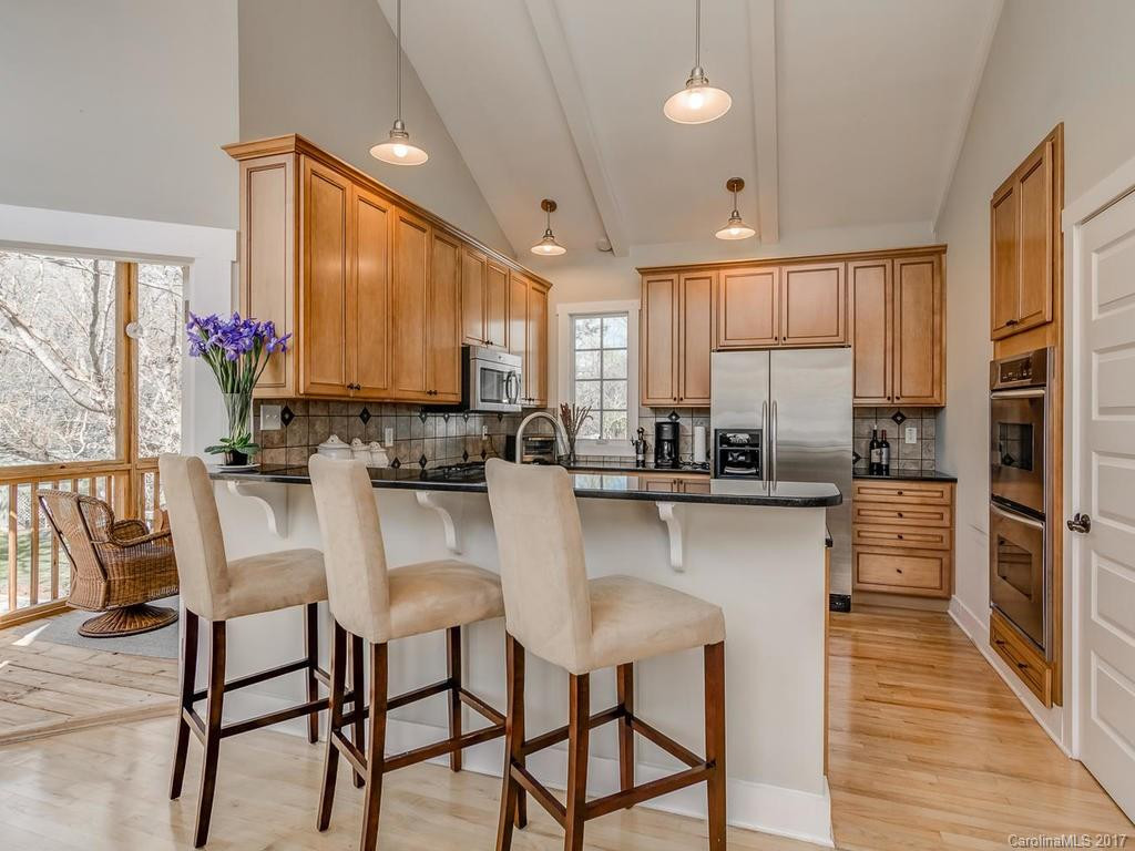 140 Murdock Avenue - Photo 9