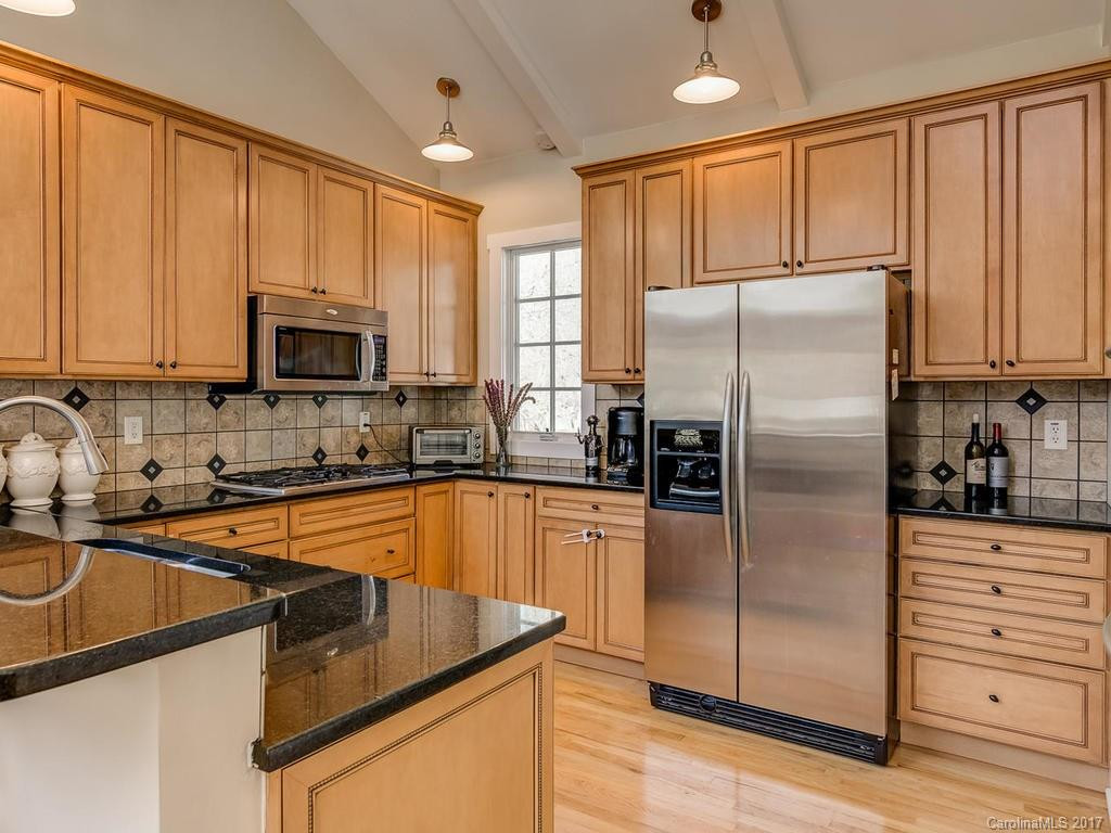 140 Murdock Avenue - Photo 10
