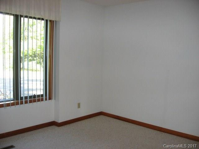471 Snow Ridge Road - Photo 14
