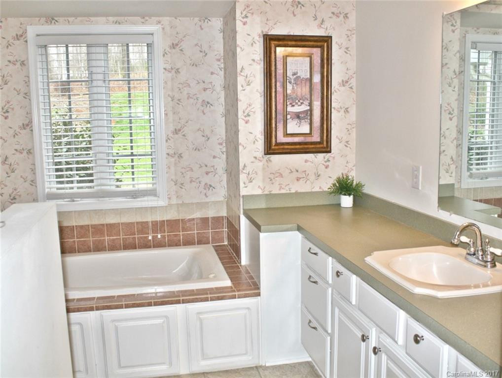 128 Dulcie Drive - Photo 13