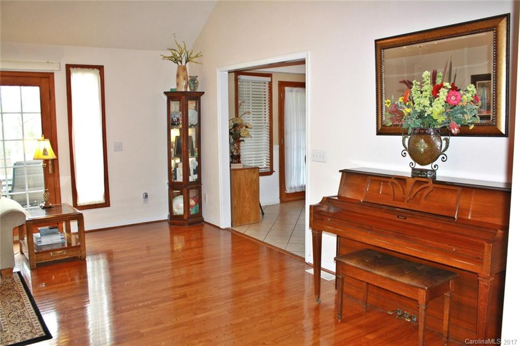 128 Dulcie Drive - Photo 16