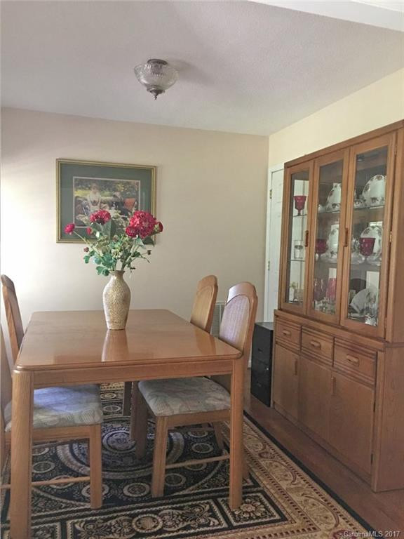 128 Dulcie Drive - Photo 3