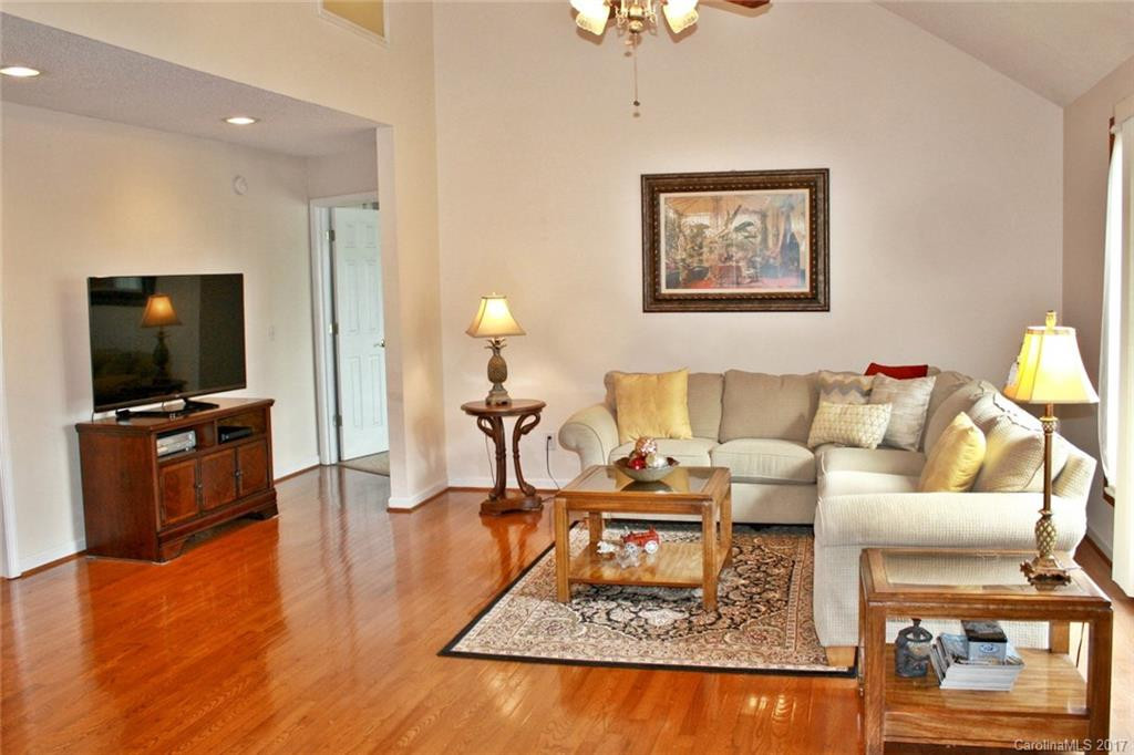 128 Dulcie Drive - Photo 5