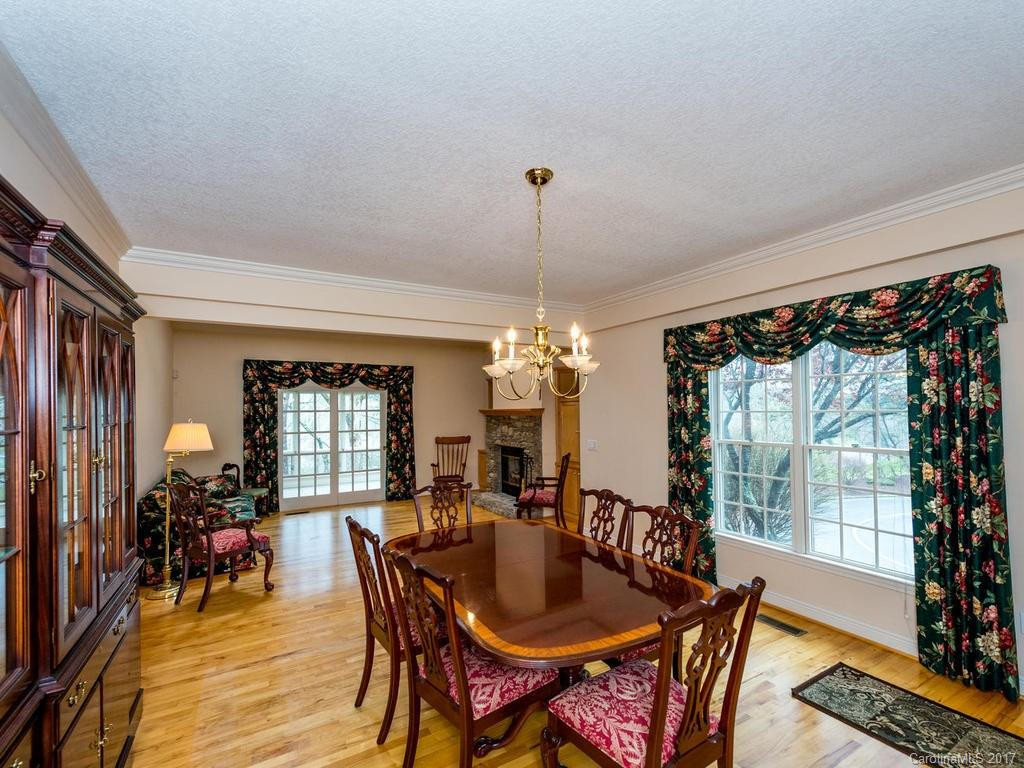 11 Little Cedar Court - Photo 2