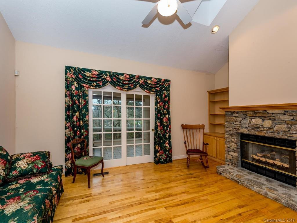 11 Little Cedar Court - Photo 5