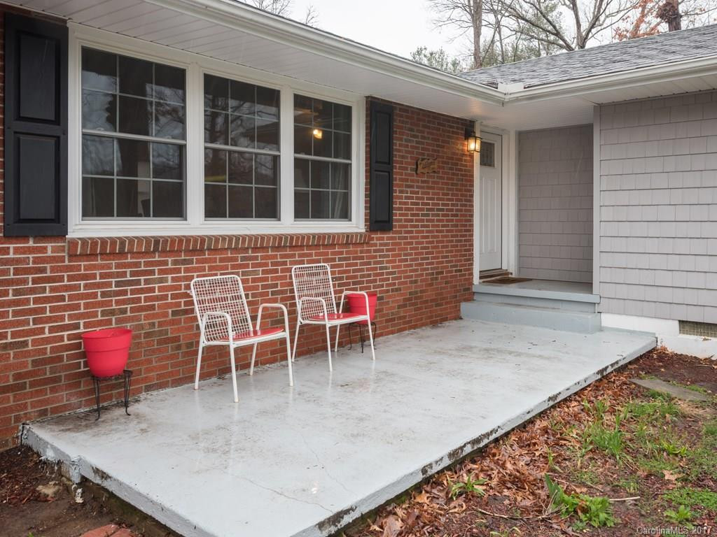 35 Highland Street - Photo 2