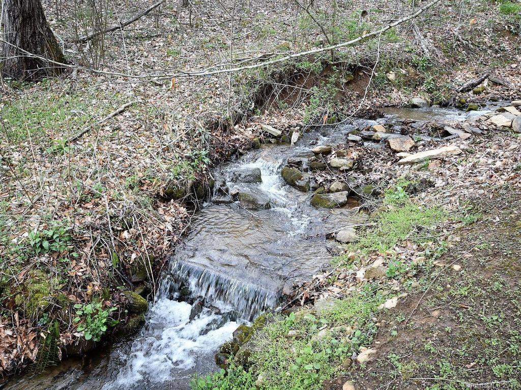 443 Sugar Mountain Road - Photo 4