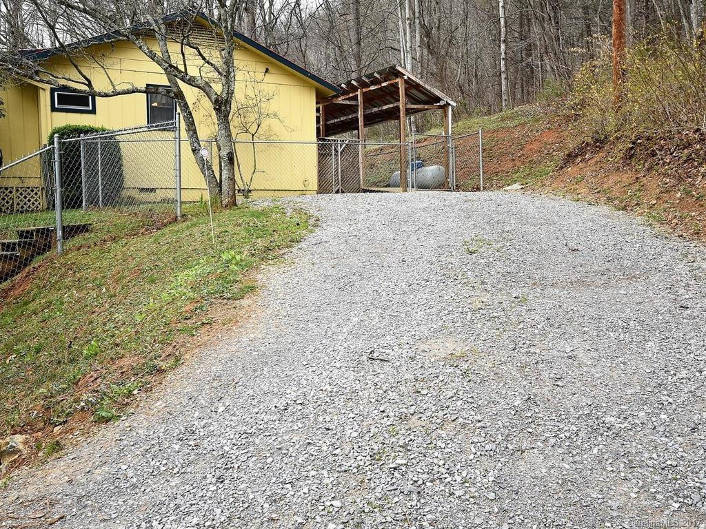 443 Sugar Mountain Road - Photo 5