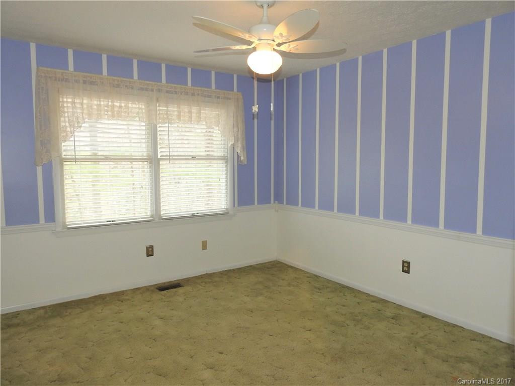 816 Greenwood Drive - Photo 11