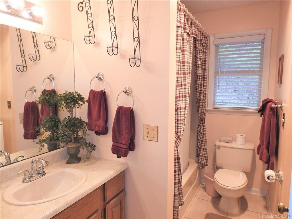 816 Greenwood Drive - Photo 13