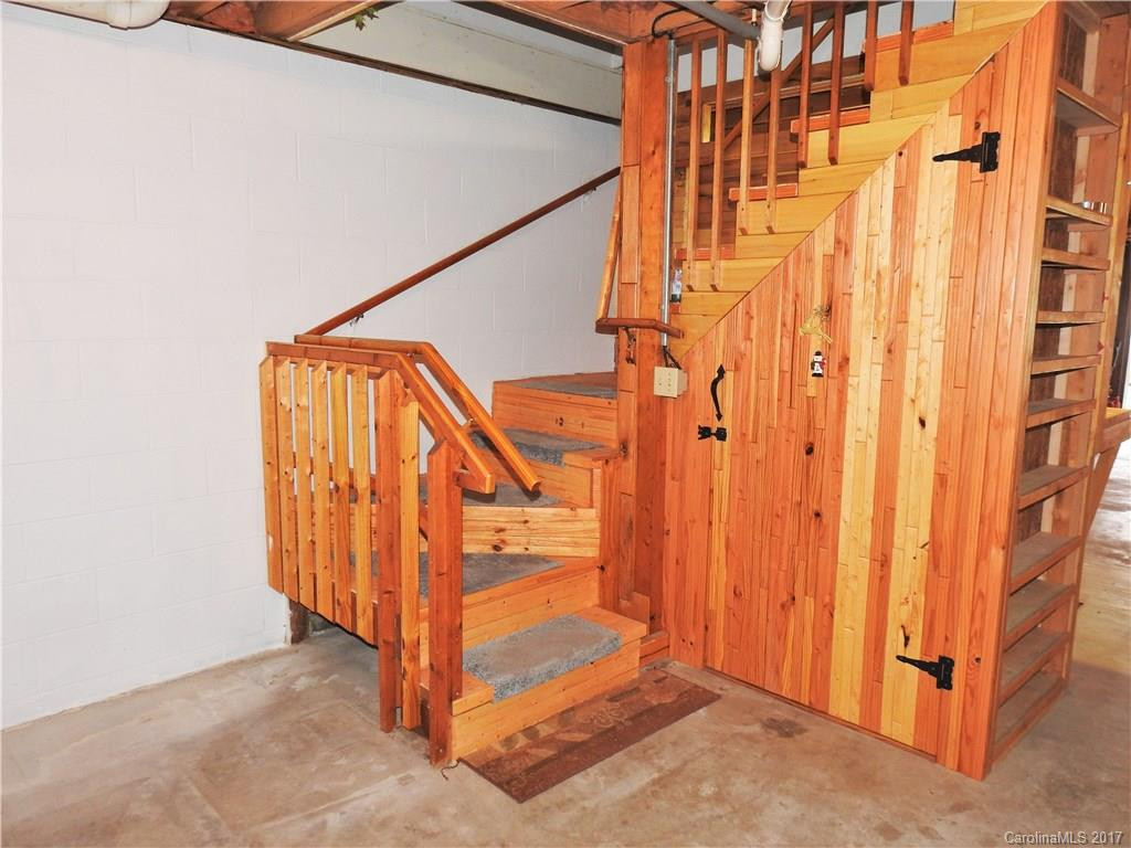 816 Greenwood Drive - Photo 17