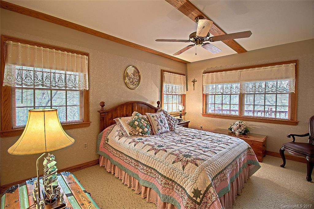 360 Acorn Alley - Photo 13
