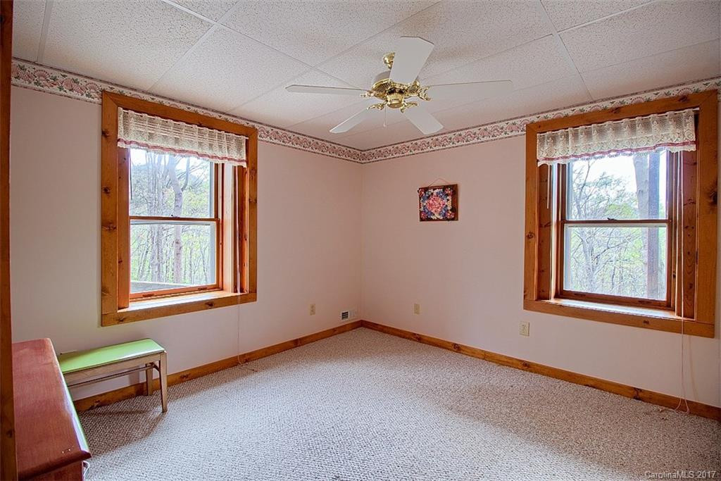 360 Acorn Alley - Photo 16