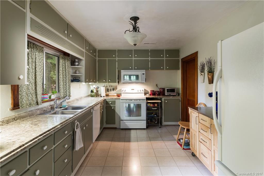 20 Evergreen Avenue - Photo 11