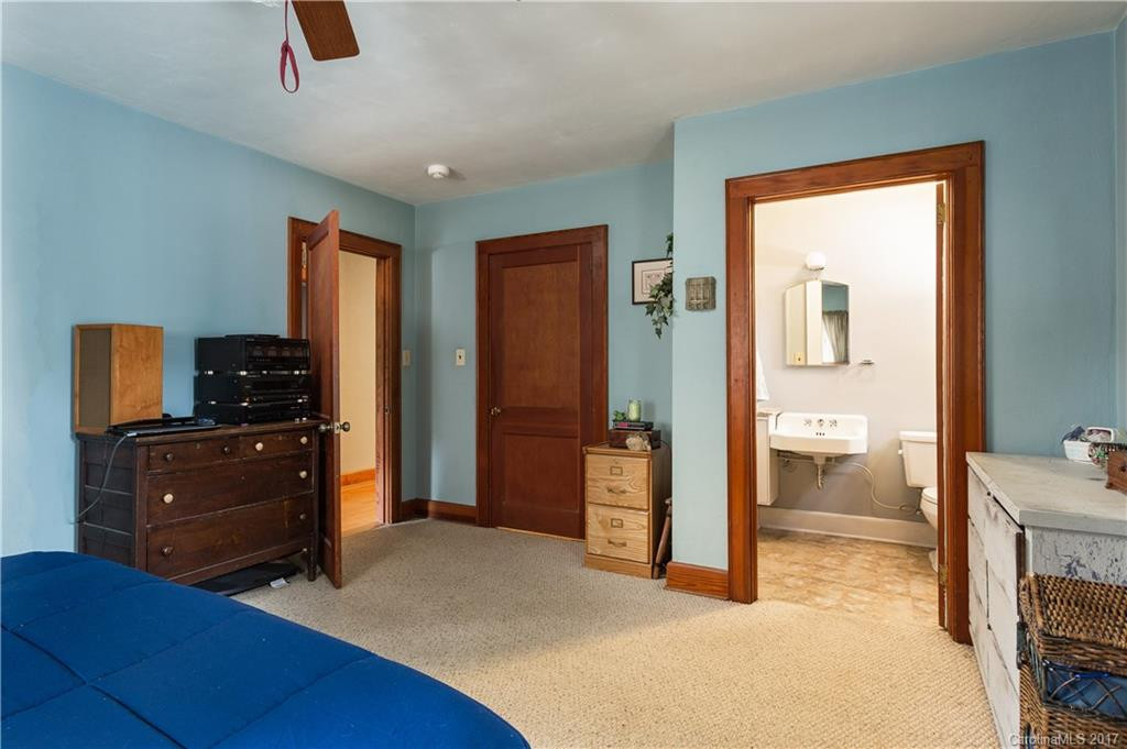 20 Evergreen Avenue - Photo 18