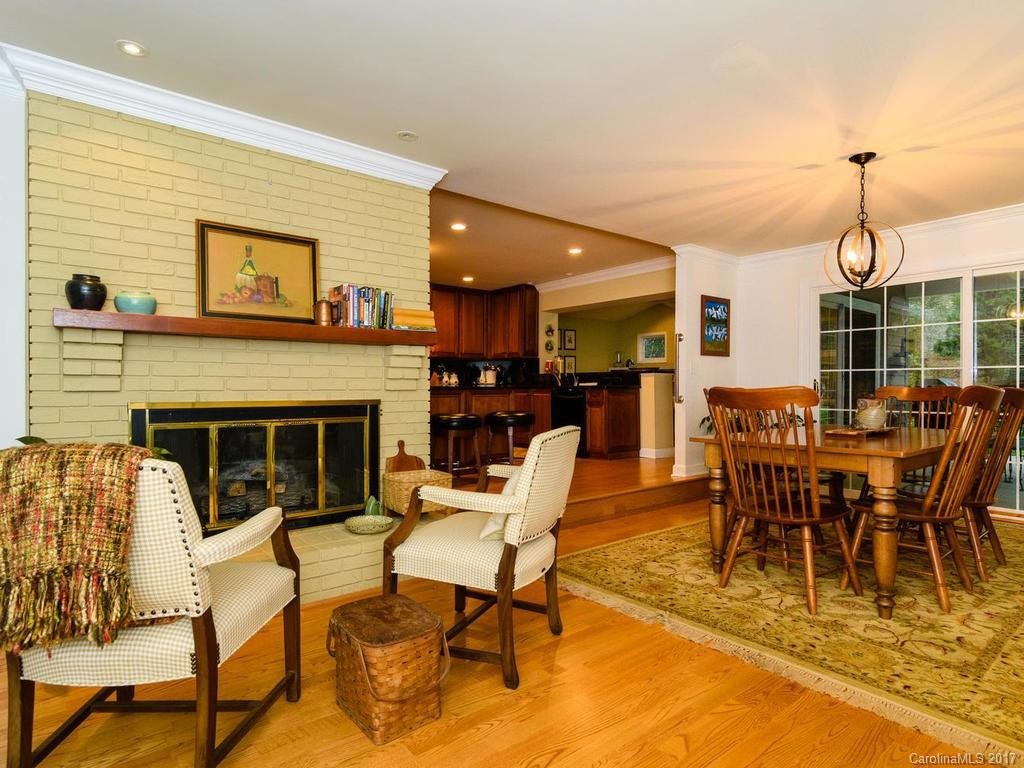 3360 Haywood Road - Photo 11