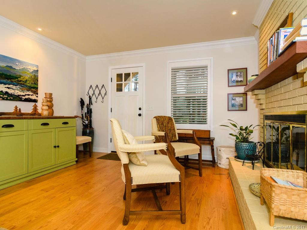 3360 Haywood Road - Photo 12