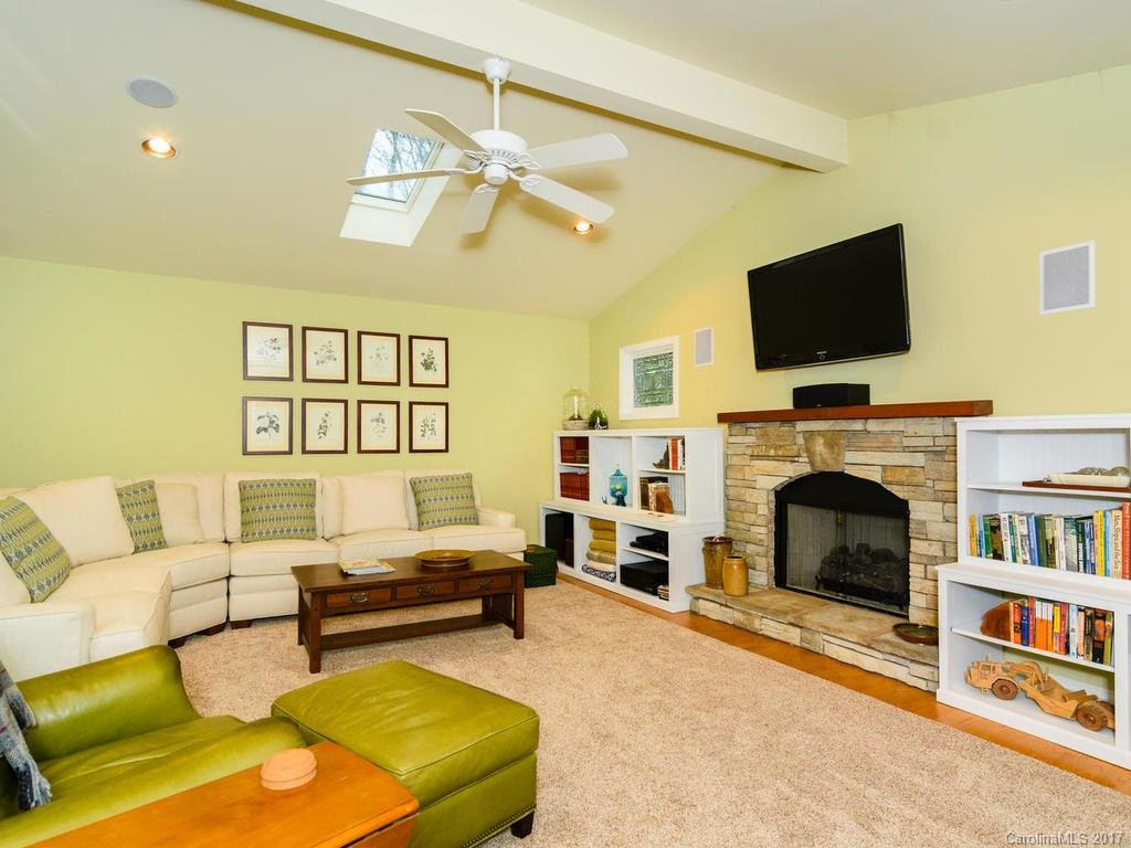 3360 Haywood Road - Photo 14