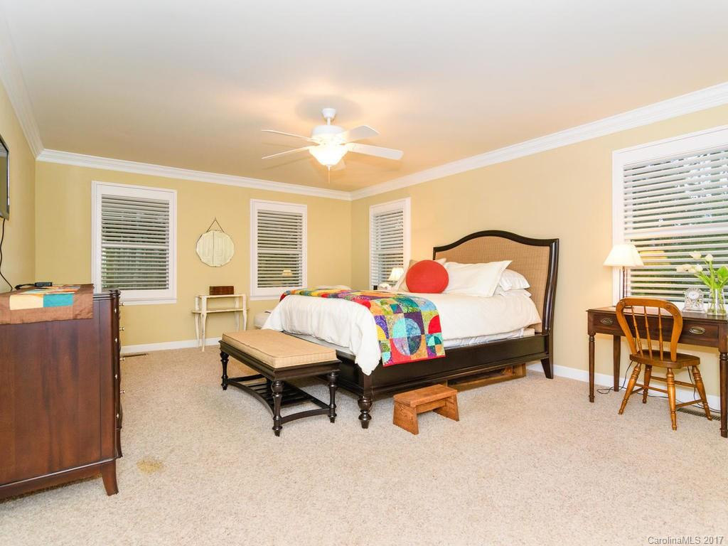 3360 Haywood Road - Photo 16