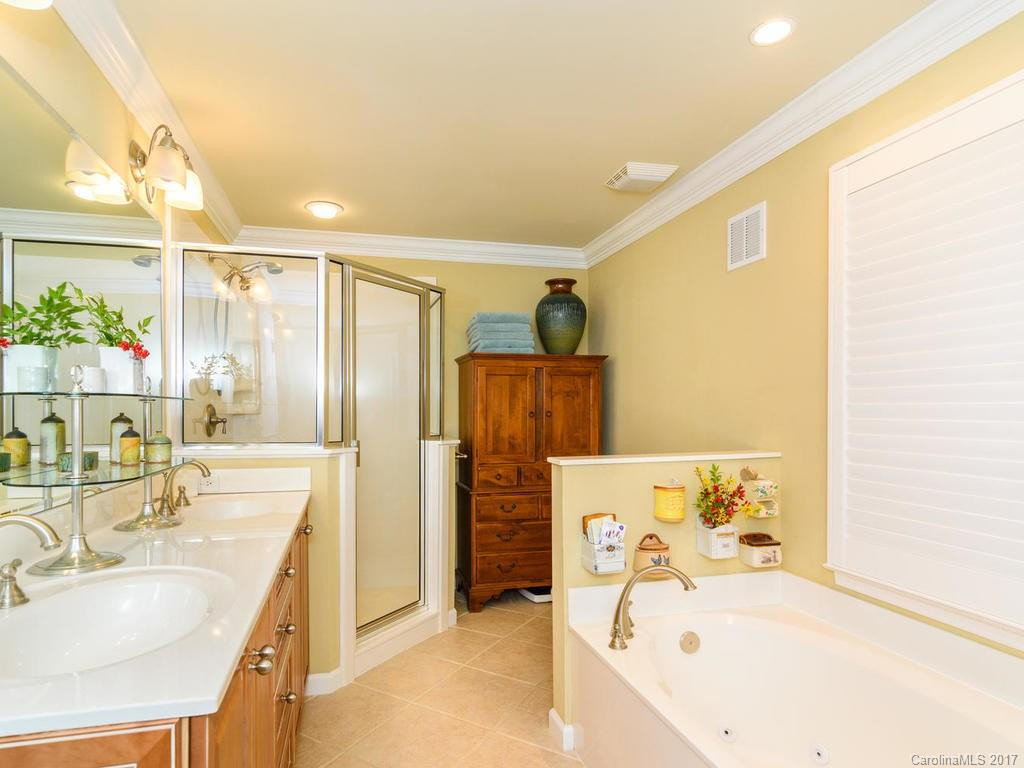 3360 Haywood Road - Photo 17
