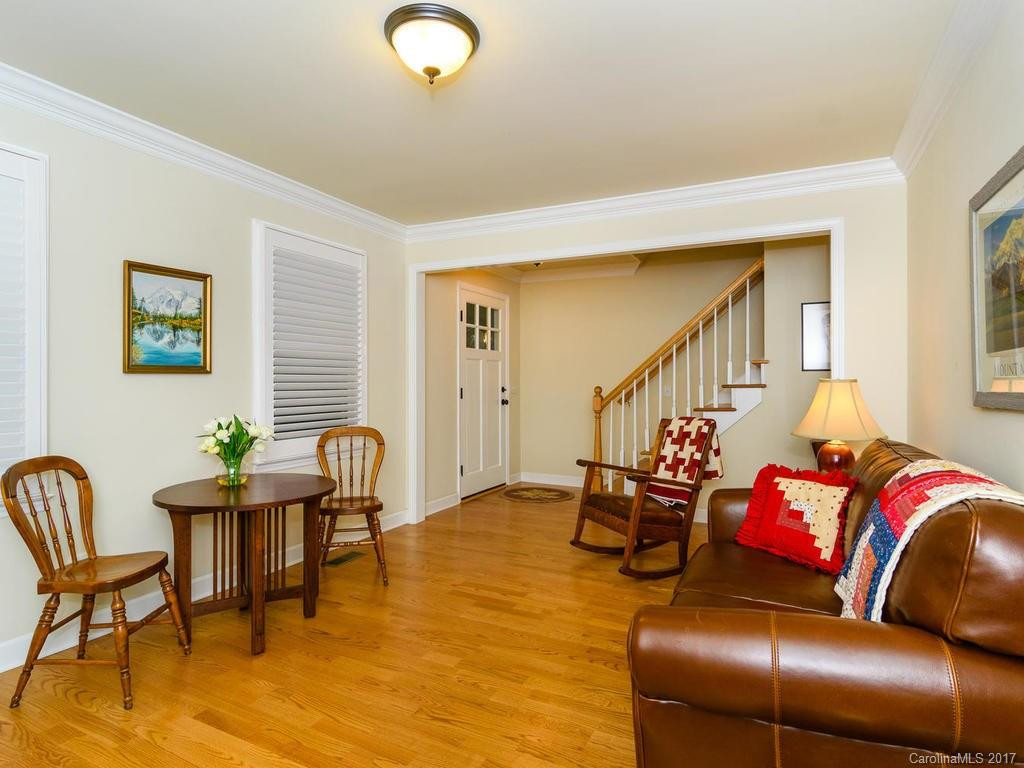 3360 Haywood Road - Photo 4