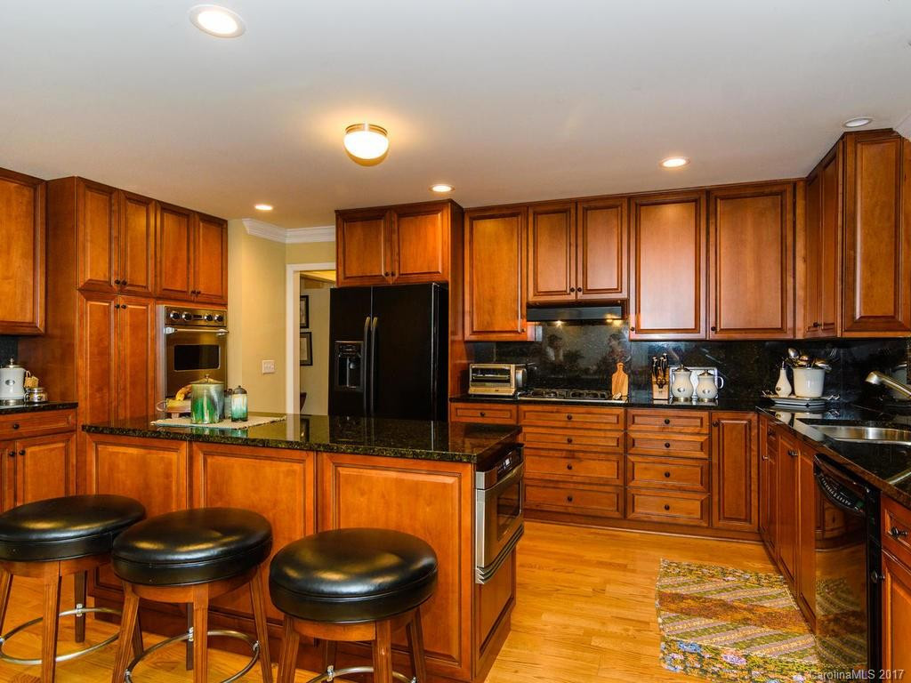 3360 Haywood Road - Photo 7