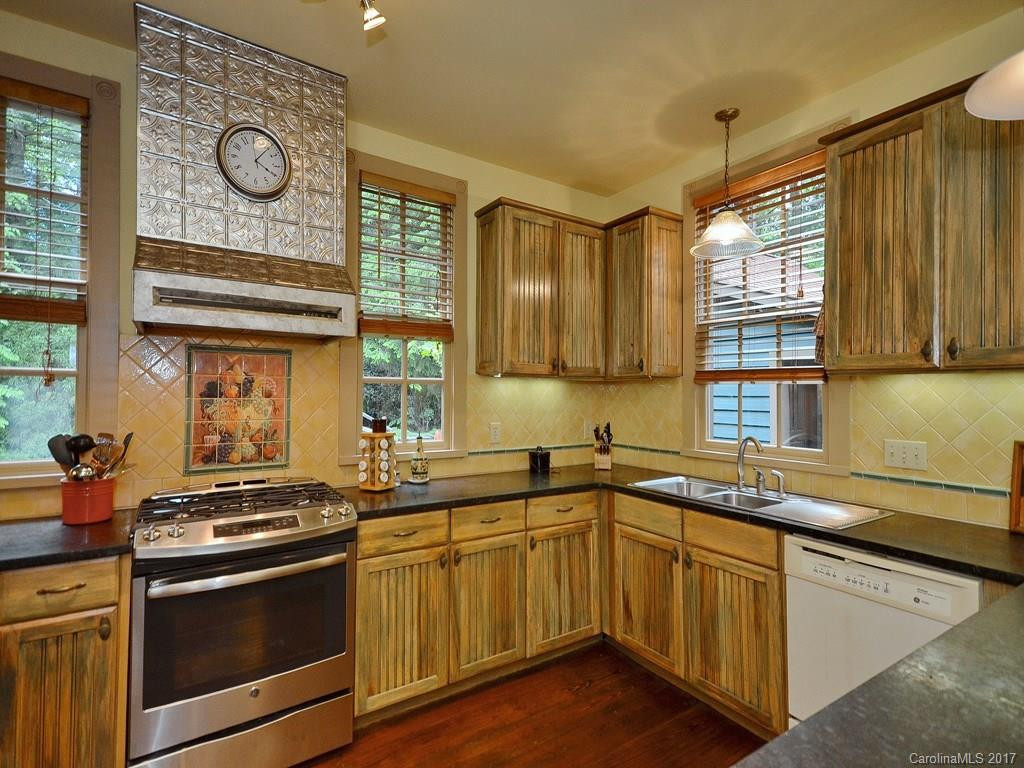 865 Whites Lake Boulevard - Photo 10