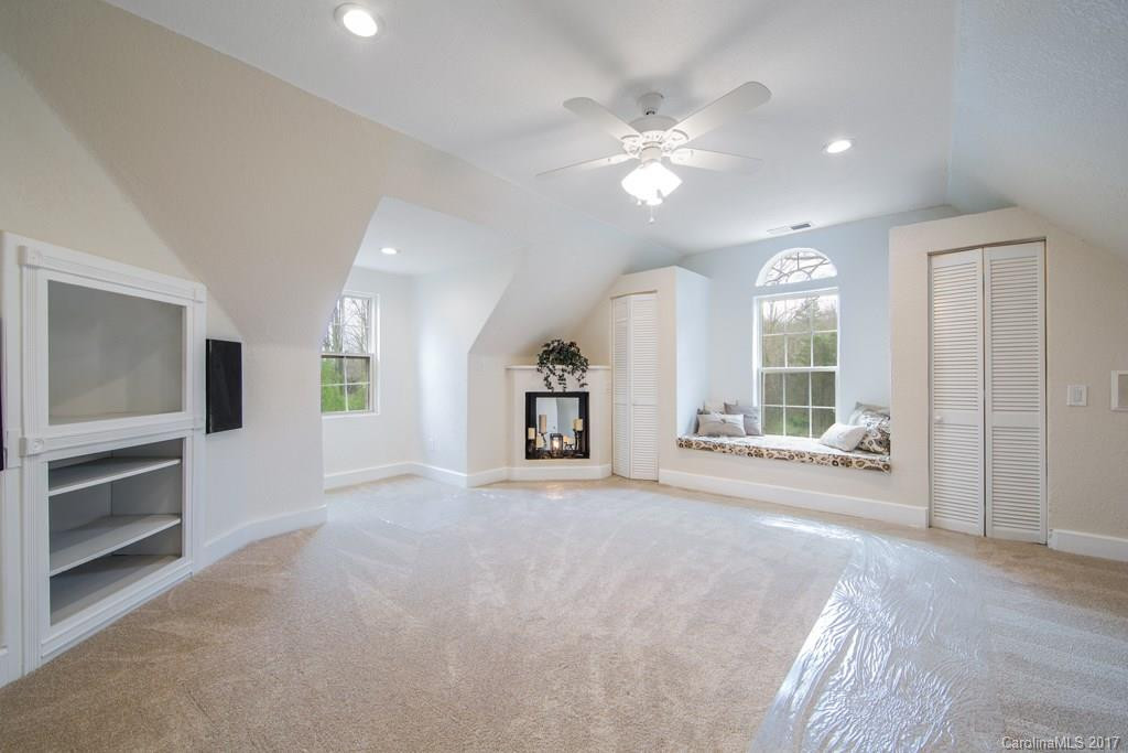 10 Saddlepoint Drive - Photo 15